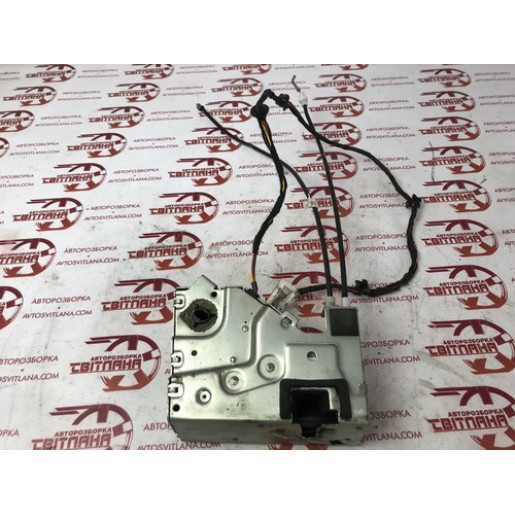 Замок двери сдвижной правой электрический Ford Connect 2002-2013 8T16V264A32EB